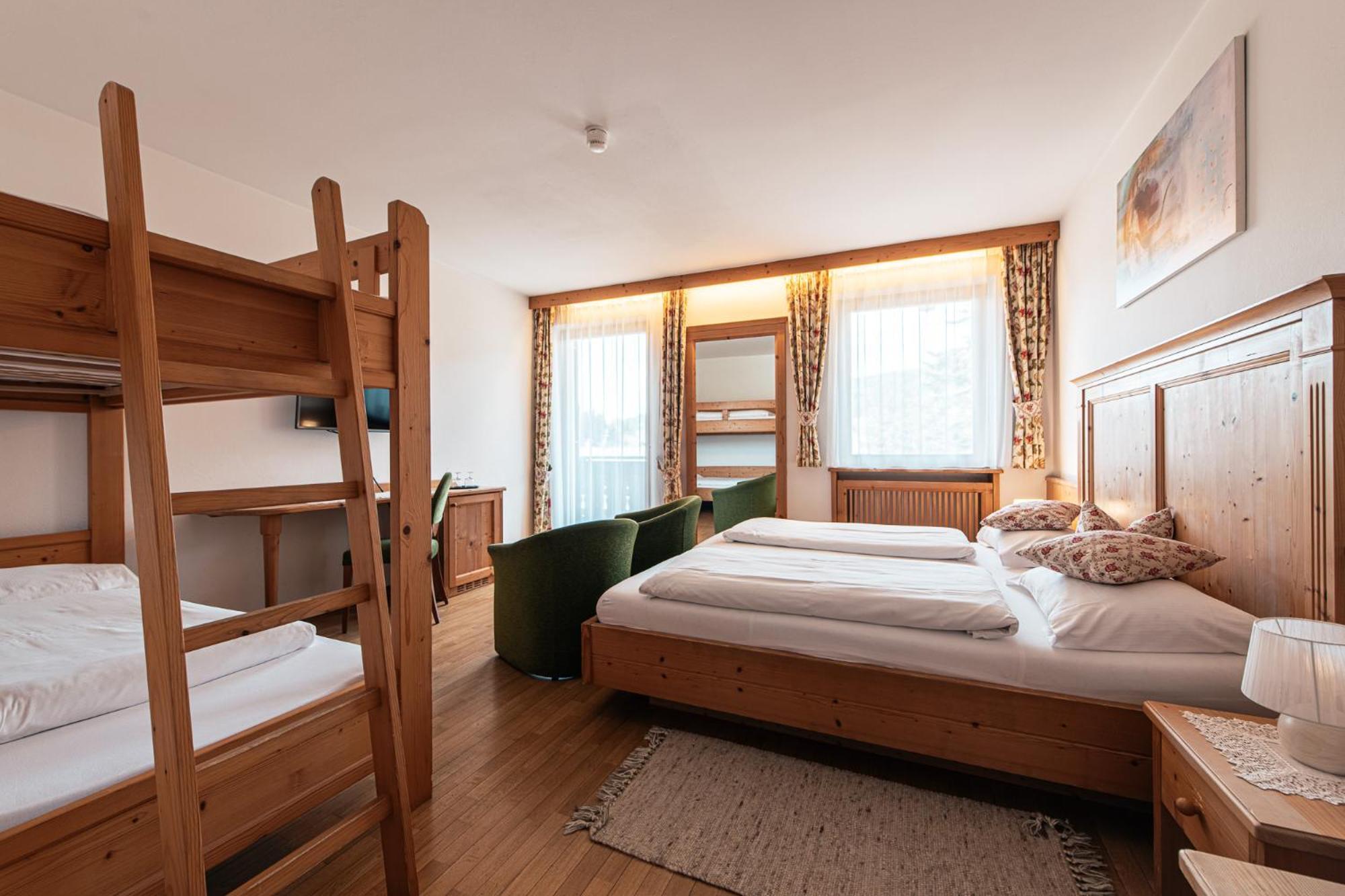 Hotel Goldene Rose Monguelfo-Tesido / Welsberg-Taisten Esterno foto