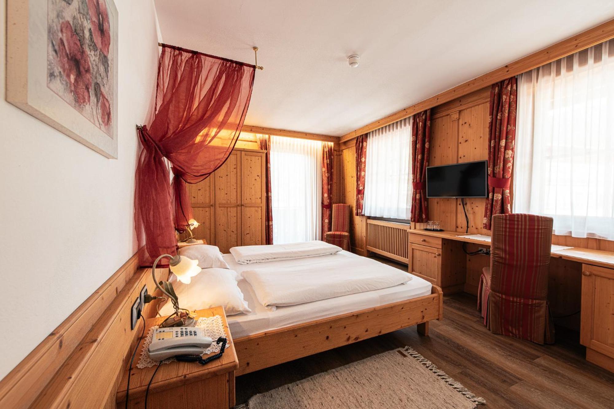 Hotel Goldene Rose Monguelfo-Tesido / Welsberg-Taisten Esterno foto
