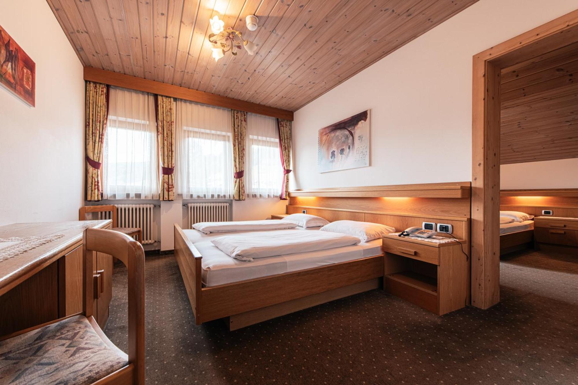 Hotel Goldene Rose Monguelfo-Tesido / Welsberg-Taisten Esterno foto