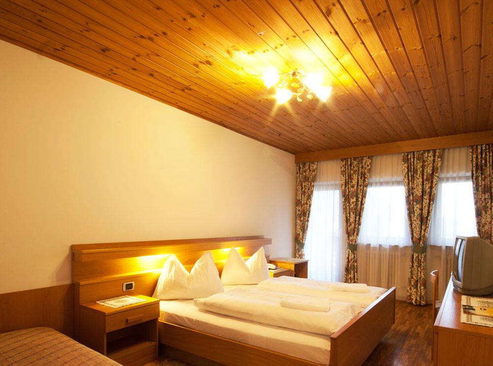 Hotel Goldene Rose Monguelfo-Tesido / Welsberg-Taisten Esterno foto